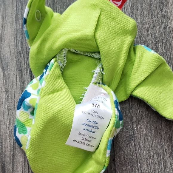 Zutano 3 months green and blue shamrock print booties w/ adjustable snaps - Picture 4 of 5